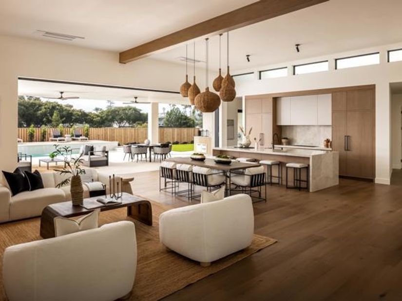 601 N Cedros Avenue, Solana Beach CA 92075