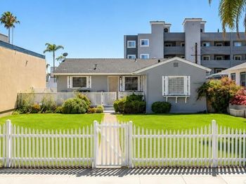 309 N Clementine Street