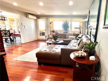 10443 Magnolia Boulevard