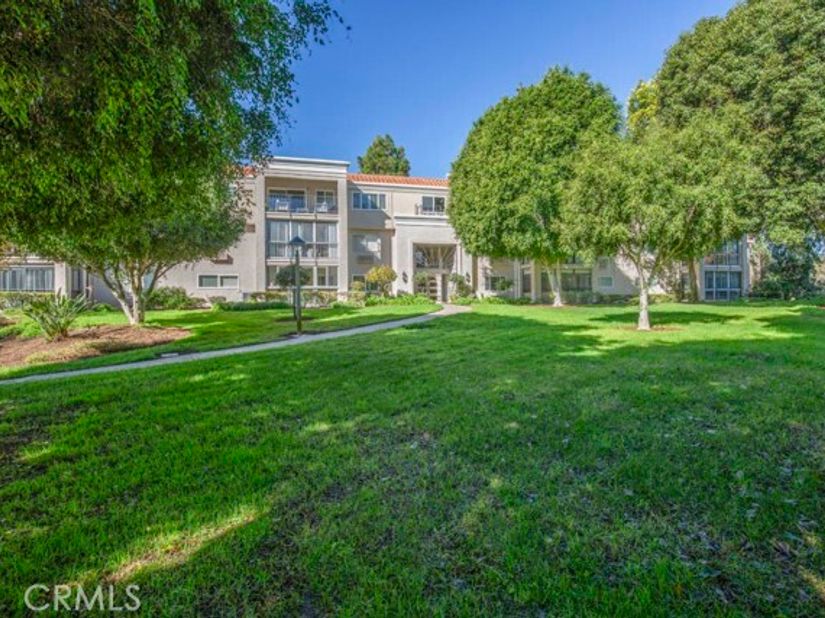 5499 Paseo Del Lago 2D, Laguna Woods CA 92637