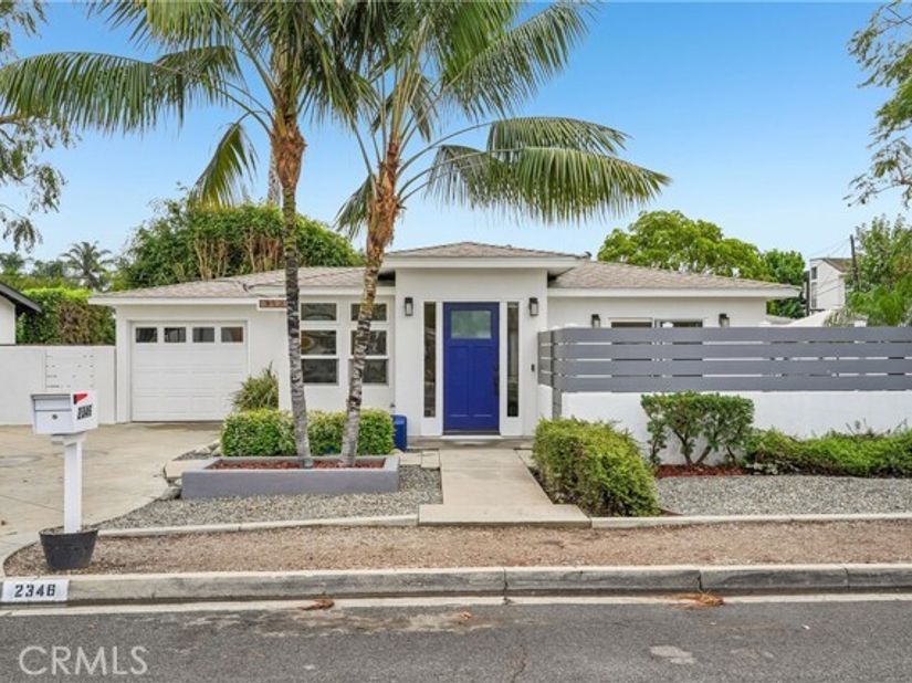 2346 Elden, Costa Mesa CA 92627