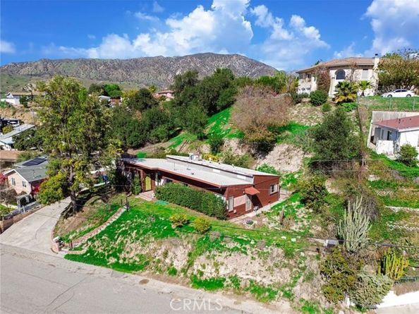 8939 Oswego Street, Sunland (los Angeles) CA 91040
