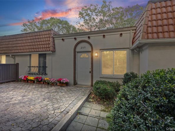 269 Brettonwoods Drive 269, Coram NY 11727