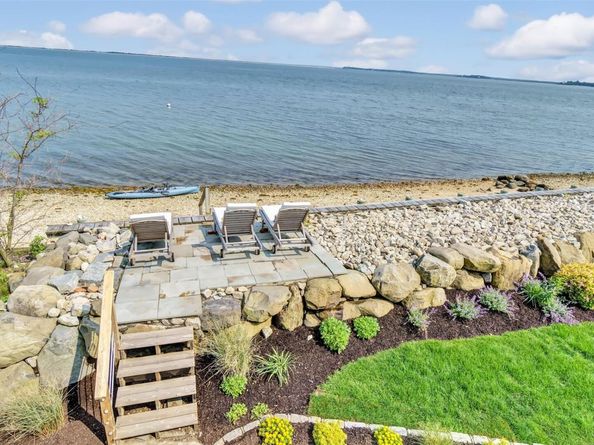 12910 Main Road, East Marion NY 11939