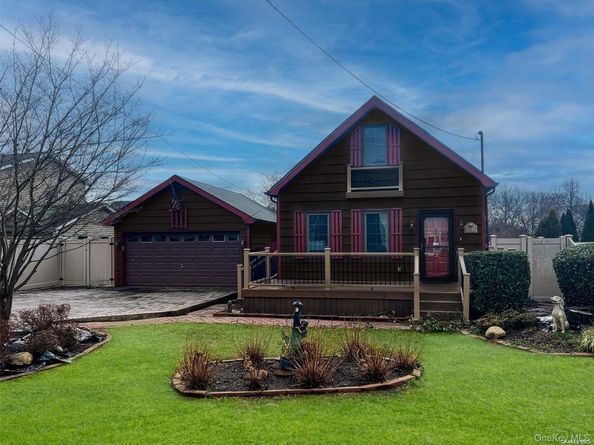 9 Reinhart Court, Melville NY 11747