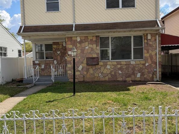 12815 235th Street, Rosedale NY 11422