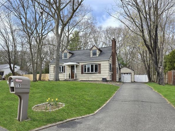 15 Wrana Street, Medford NY 11763