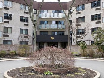 30 Greenridge Avenue