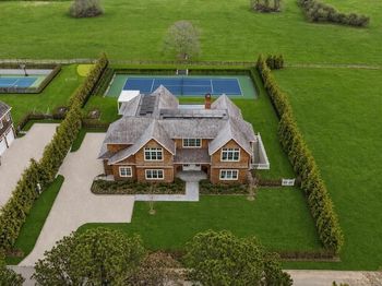 450 Seven Ponds Towd Road
