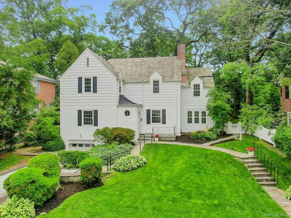 83 Parkway W, Mount Vernon NY 10552