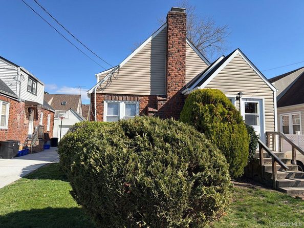 987 Wallace Avenue, Baldwin NY 11510