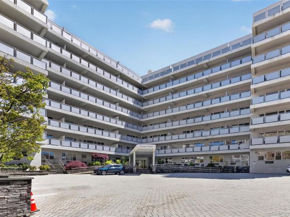 300 Martine Ave 3L, White Plains NY 10601