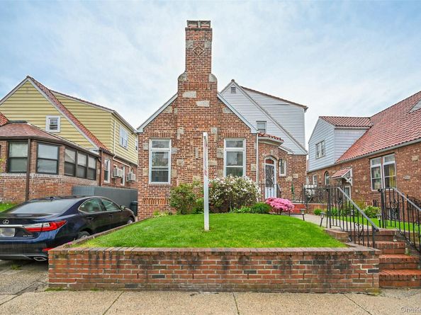 50-24 194th Street, Fresh Meadows NY 11365