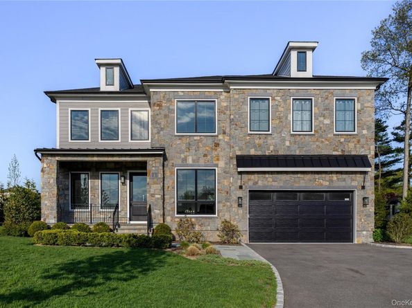 1 Sequoia Circle, Manhasset NY 11030