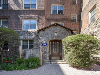151 Centre Avenue