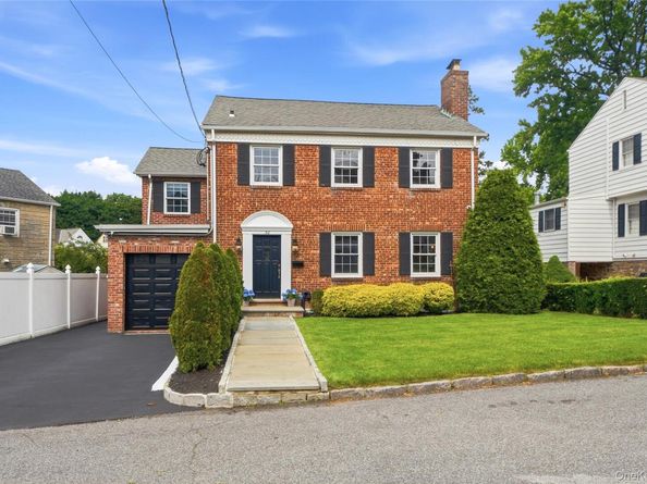 32 Huntington Drive, Yonkers NY 10704