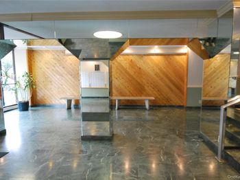 1523 Central Park Avenue