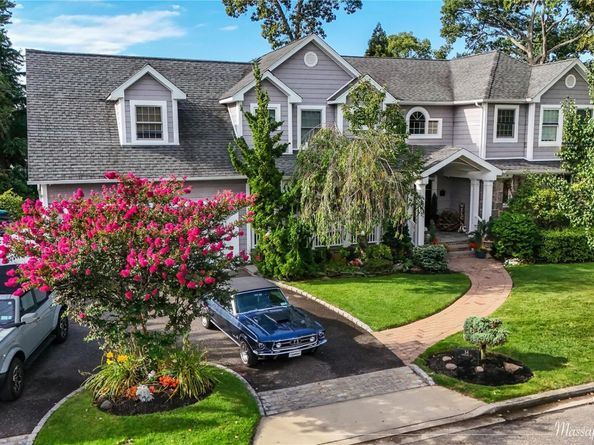 54 Chestnut Street, Massapequa NY 11758