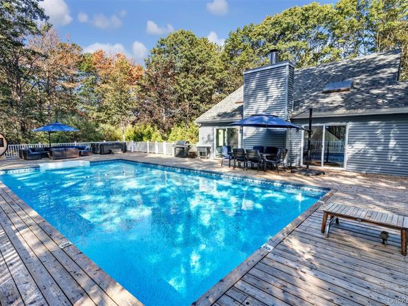 2 Christine Lane, Manorville NY 11949