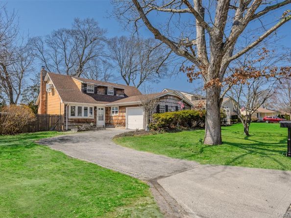 26 Allegheny Drive E, Farmingville NY 11738