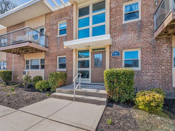 4 Rose Street Unit 1A1, Oceanside NY 11572