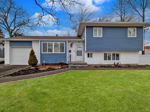 312 W 20th Street, Deer Park NY 11729