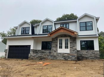 130 Syosset Woodbury Road