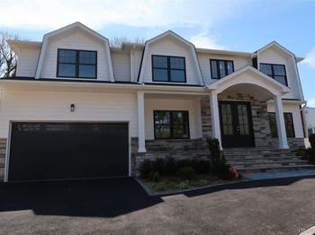 130 Syosset Woodbury Road