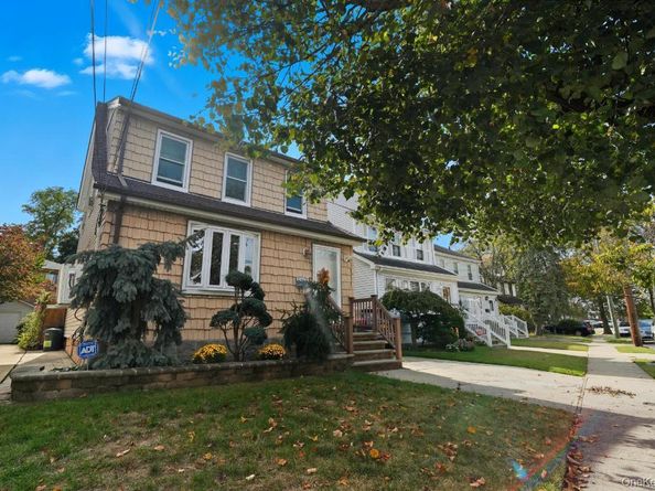 23026 87th Avenue, Bellaire NY 11427