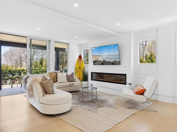 2803 Noyac Road, Sag Harbor NY 11963