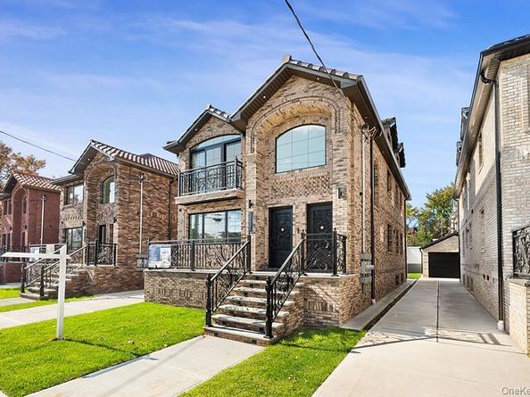 3832 215th Street, Bayside NY 11361