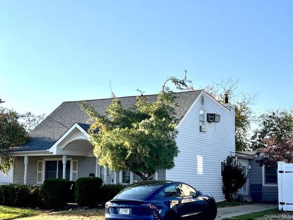 2341 Westley Road, Westbury NY 11590