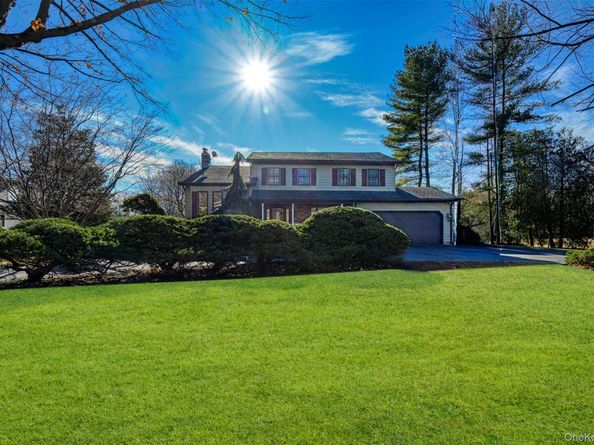 6 Penelope Lane, Huntington NY 11743