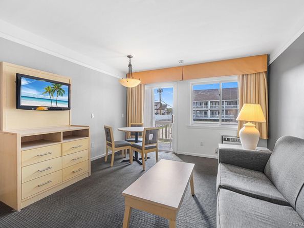 131 S Emerson Avenue 235, Montauk NY 11954