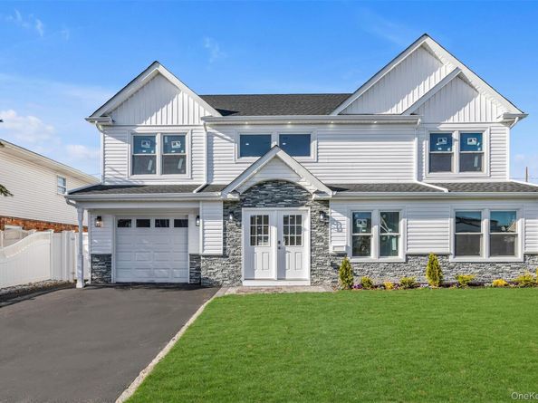 33 Prentice Road, Levittown NY 11756