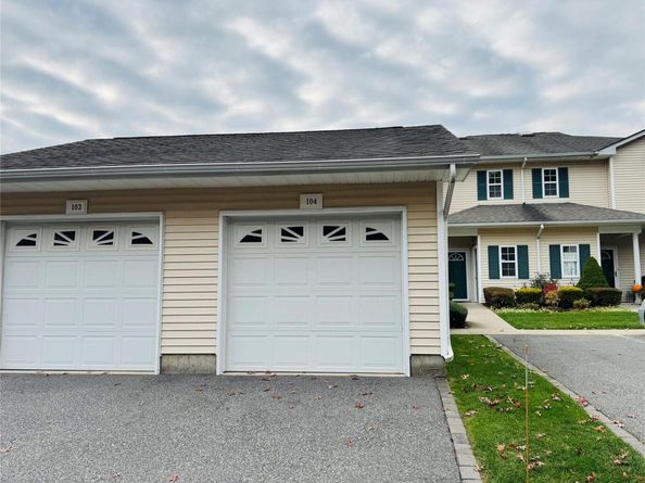 104 Aerie Way, East Quogue NY 11942