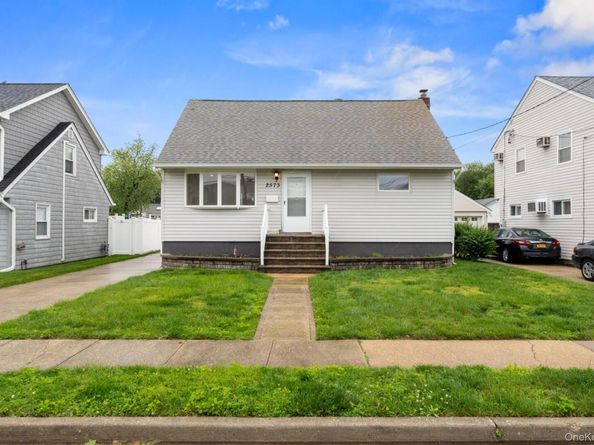 2573 Legion Street, Bellmore NY 11710