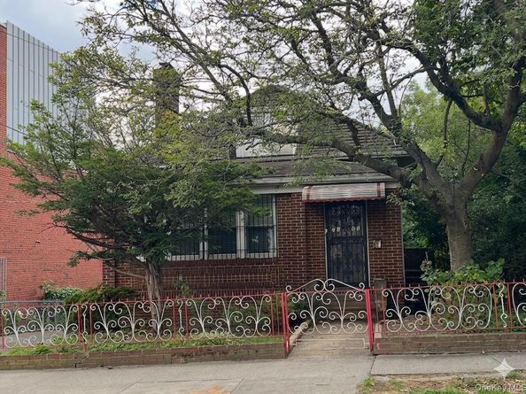 72-46 45TH Avenue, Woodside NY 11377