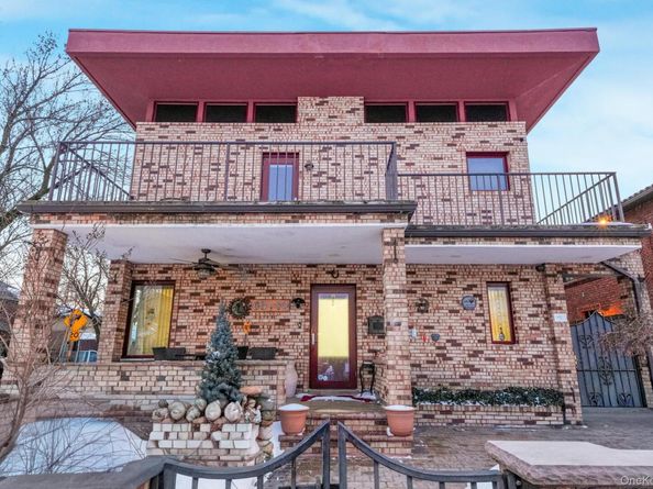 6372 74th Street, Middle Village NY 11379