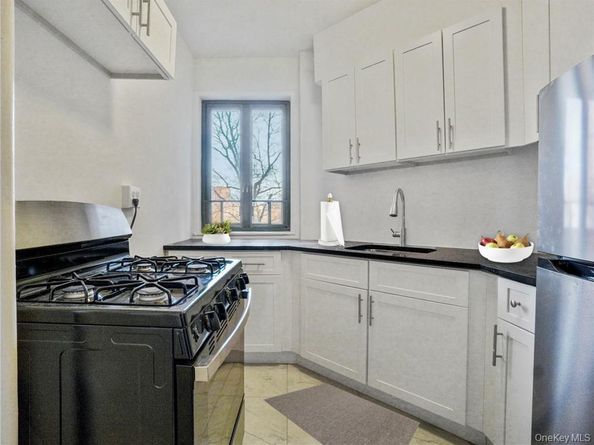 1561 Metropolitan Avenue 5A, Bronx NY 10462