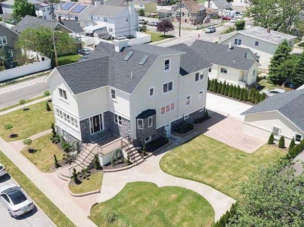 296 Milburn Avenue, Baldwin Harbor NY 11510