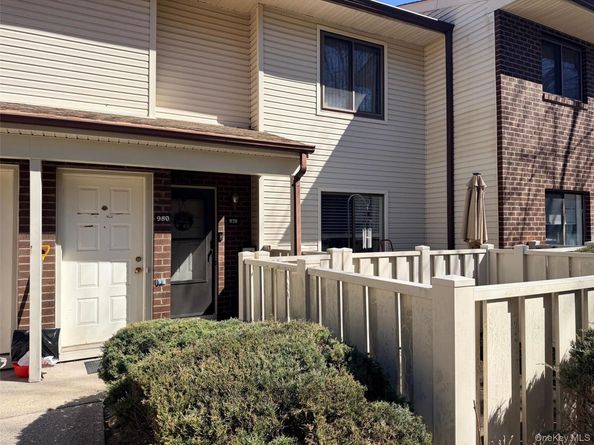 980 Skyline Drive, Coram NY 11727