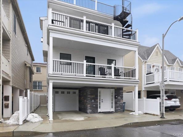 97 Wisconsin Street, Long Beach NY 11561