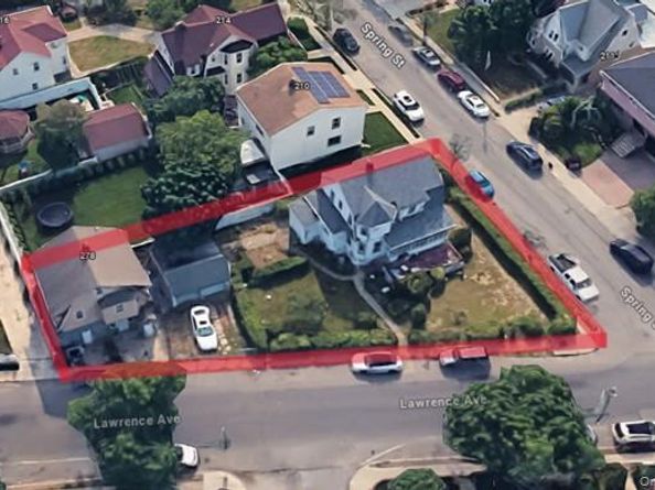 274 Lawrence Avenue, Lawrence NY 11559