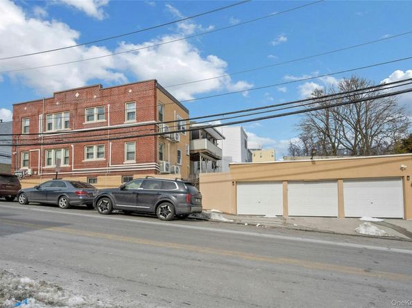 42 Alder Street, Yonkers NY 10701