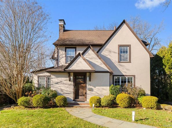 29 Dobbs Terrace, Scarsdale NY 10583