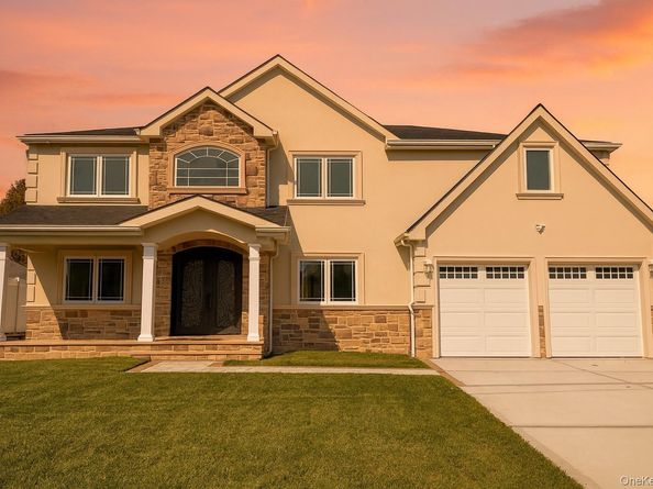 582 Gaynor Place, West Hempstead NY 11552