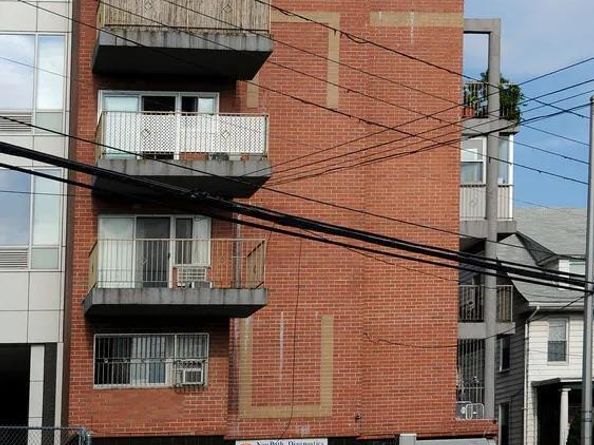 42-11 Parsons Boulevard 4B, Flushing NY 11355