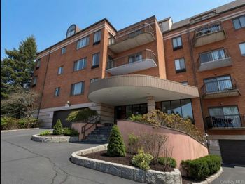 24 Ray Place