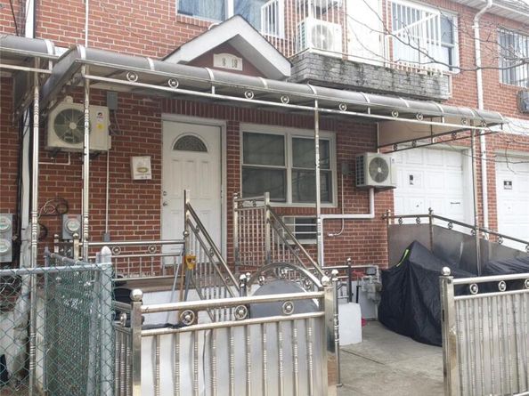 15818 85th Avenue, Jamaica Hills NY 11432